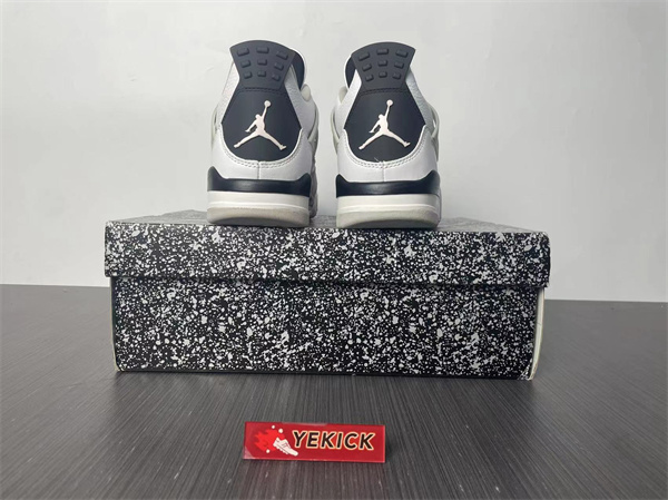 Jordan 4 Retro Military Black DH6927-111