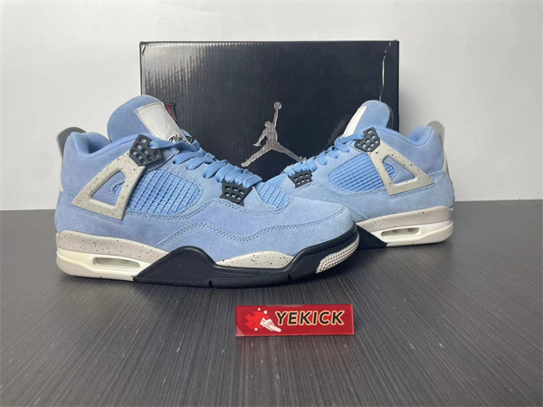 Jordan 4 Retro University Blue CT8527-400