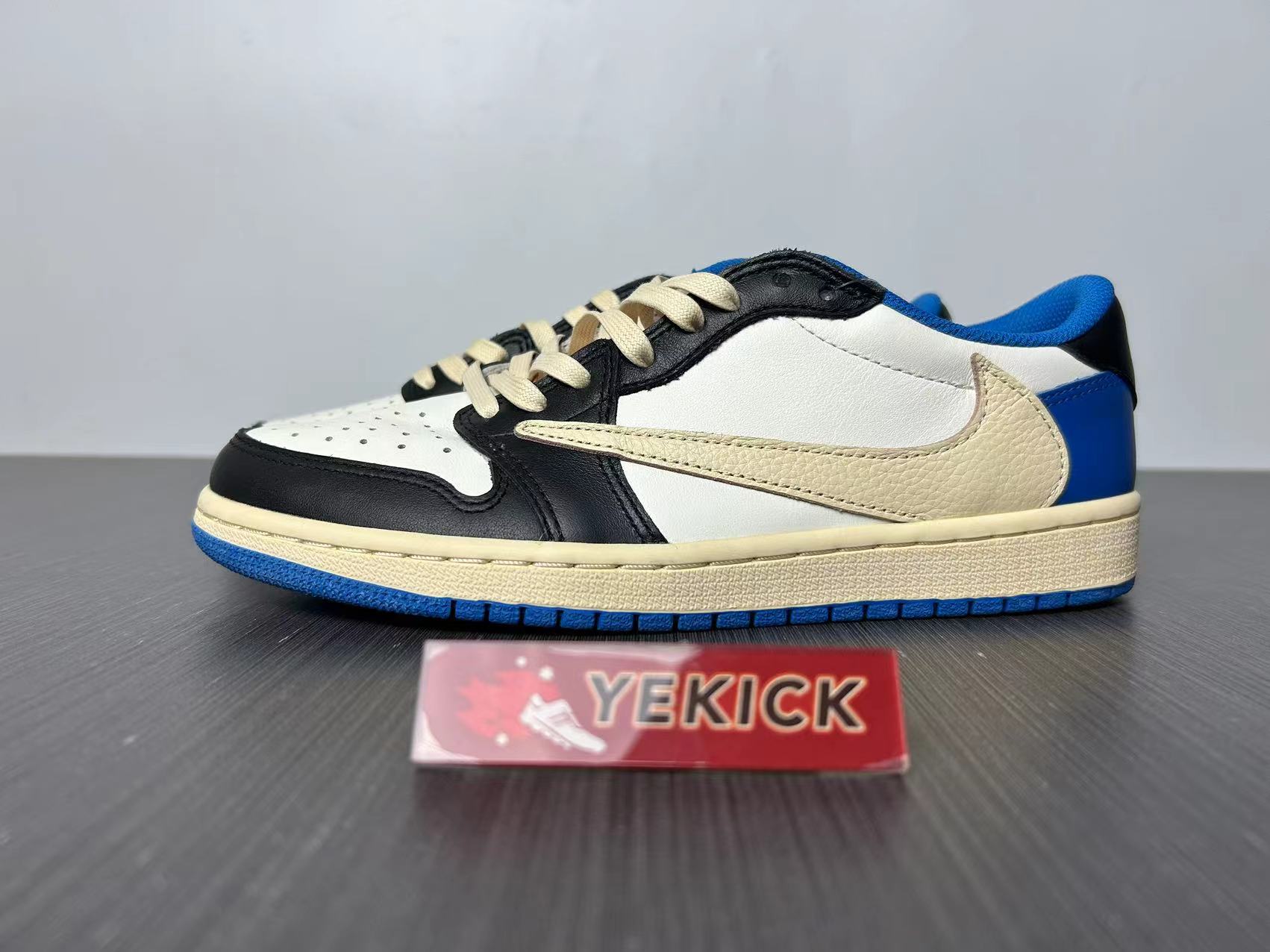Jordan1 Fragment x Travis Scott DM7866-140