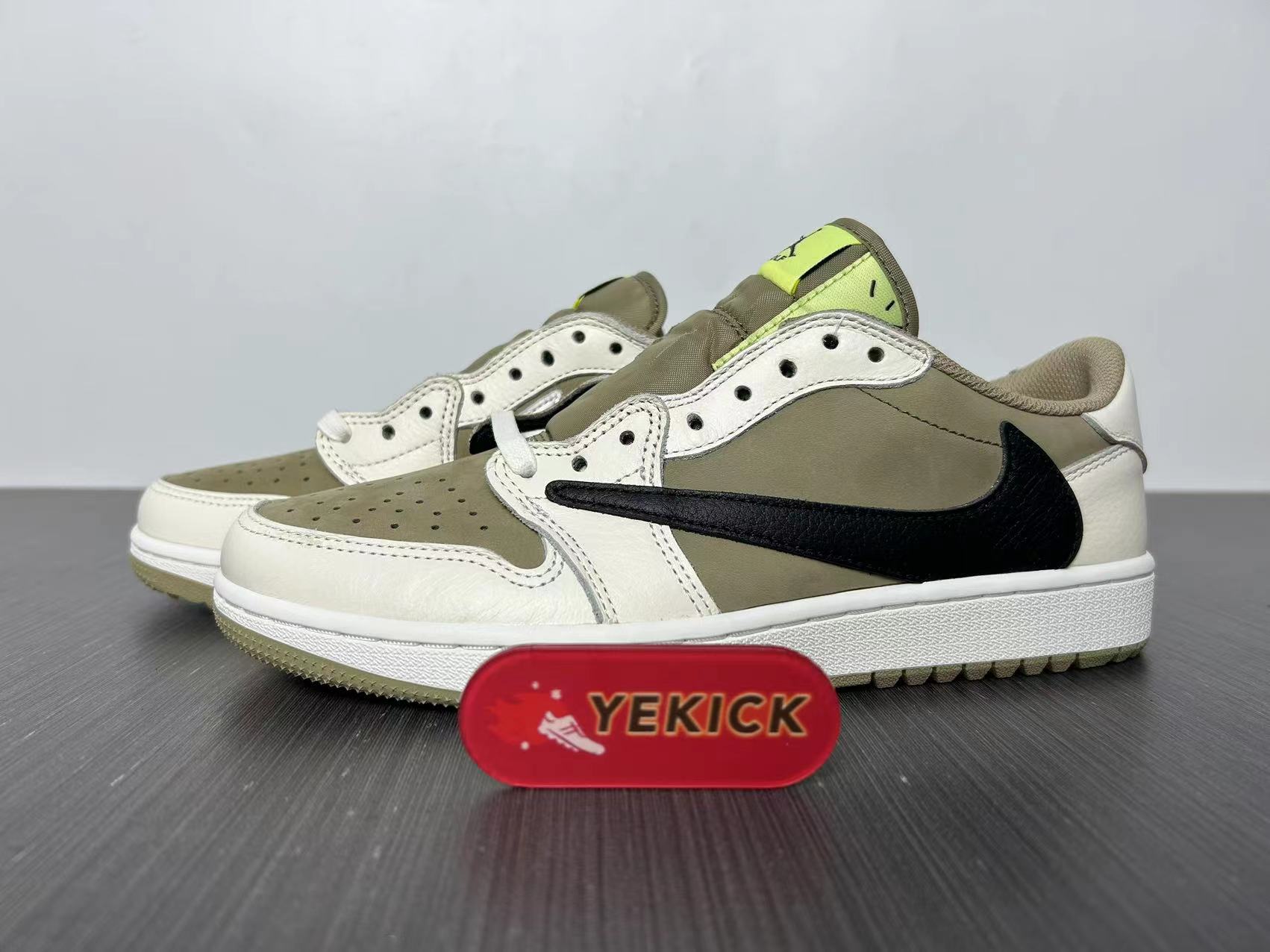 Jordan 1 Retro Low Golf Travis Scott Neutral Olive FZ3124-200