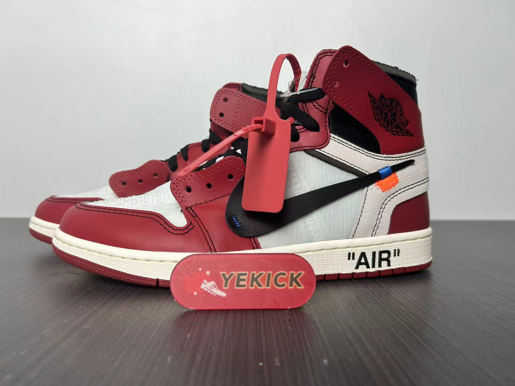 OFF-WHITE x Air Jordan 1