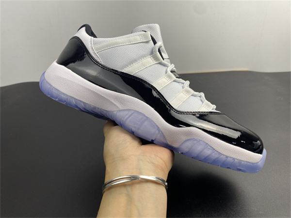 Jordan 11 Retro Low Concord 528895-153