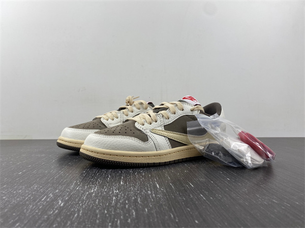 Travis Scott x Air Jordan 1 OG Low PS ''Reverse Mocha''