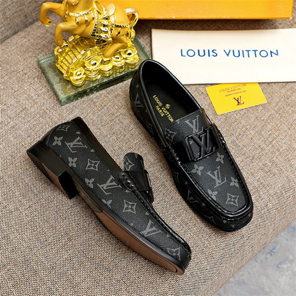 Lv Loafer 016