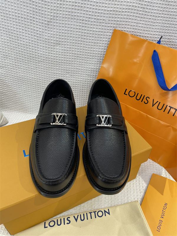 Lv Loafer 053