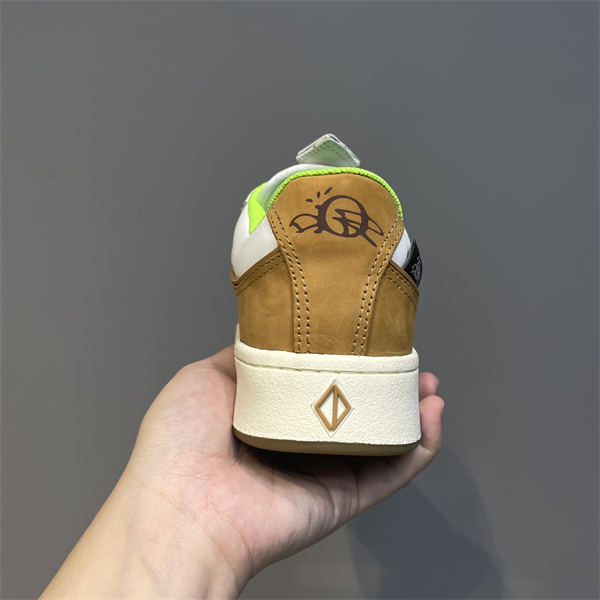 Dr x Travis Scott Sneaker