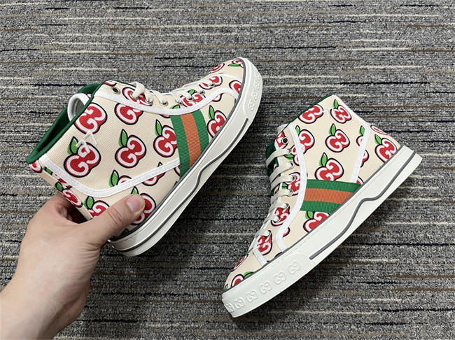 G*u*i high top sneaker 27