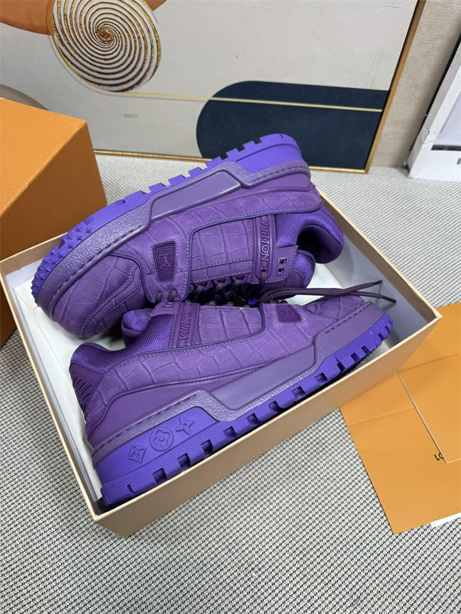 Lv Trainer Sneaker 16