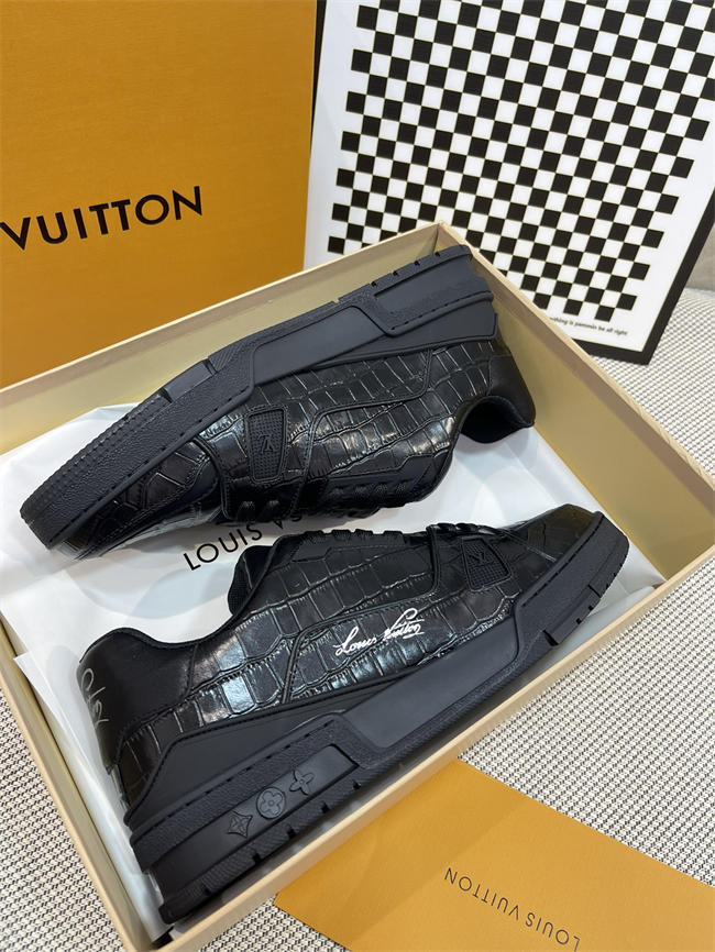 Lv Trainer Sneaker 91
