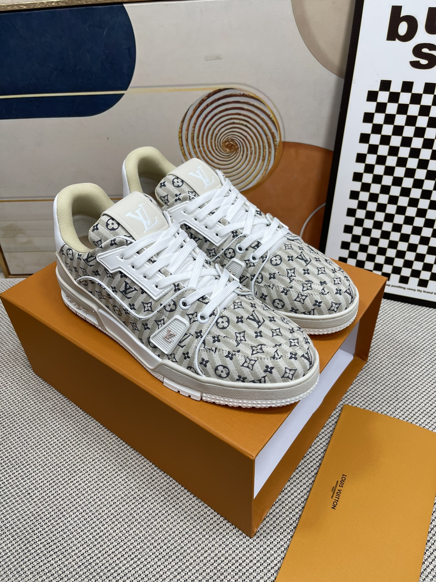 Lv Trainer Sneaker 106