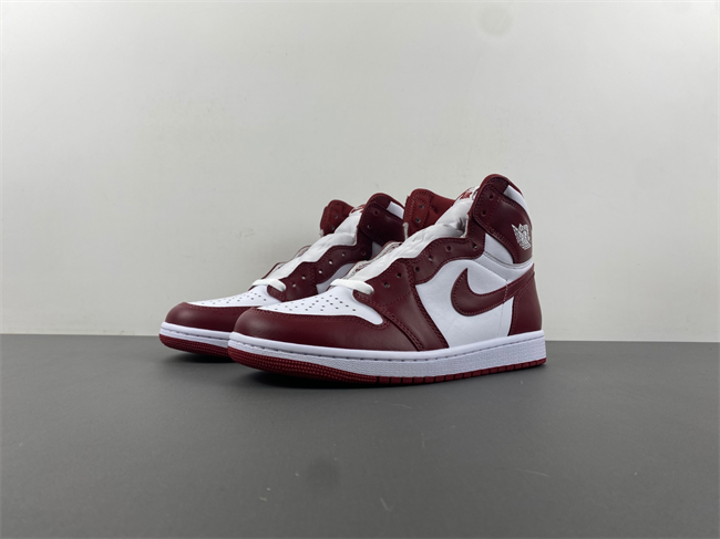 Air Jordan 1 High OG “Team Red”  DZ5485-160