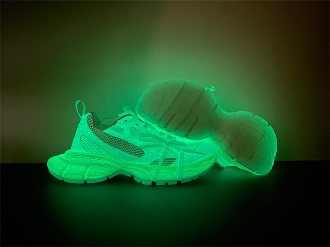 十IAGA -PHANTOM SNEAKER  734734 W3XLG-9001