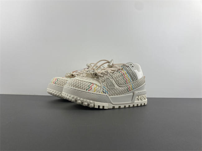 l**is V*t*n lv trainer 28
