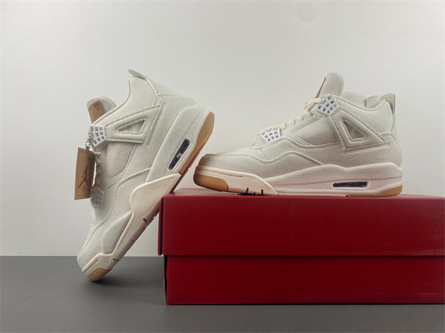 Levi’s x Air Jordan 4 “White”  AO2571-100