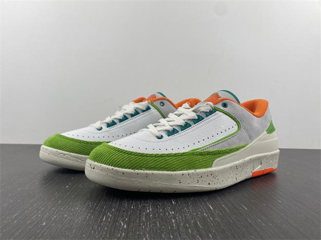 AJ2 Low x Titan  DV6206-183