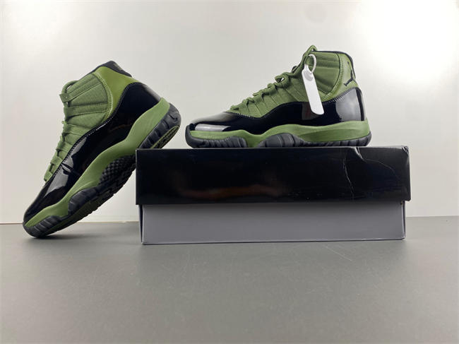 Air Jordan 11 “Hunter Green” CT8012-300