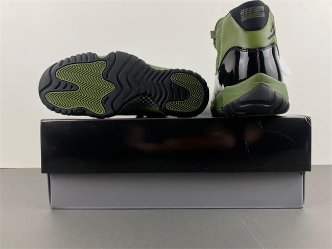 Air Jordan 11 “Hunter Green” CT8012-300
