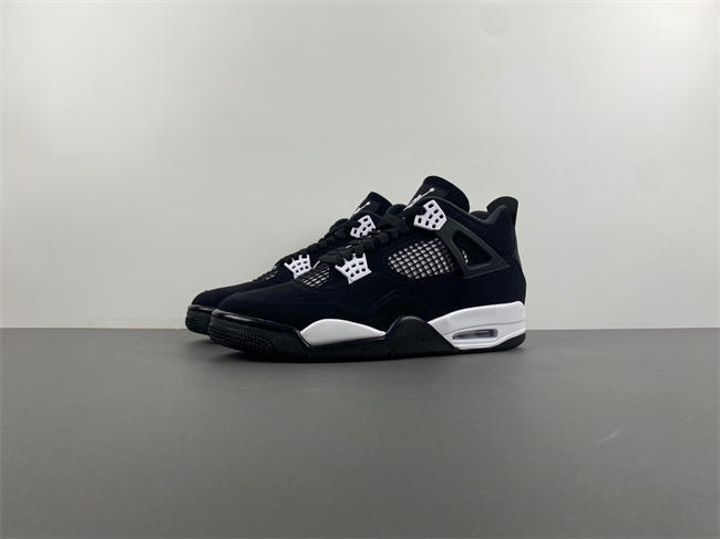 AIR JORDAN 4 RETRO ''WHITE THUNDER''  FQ8138-001
