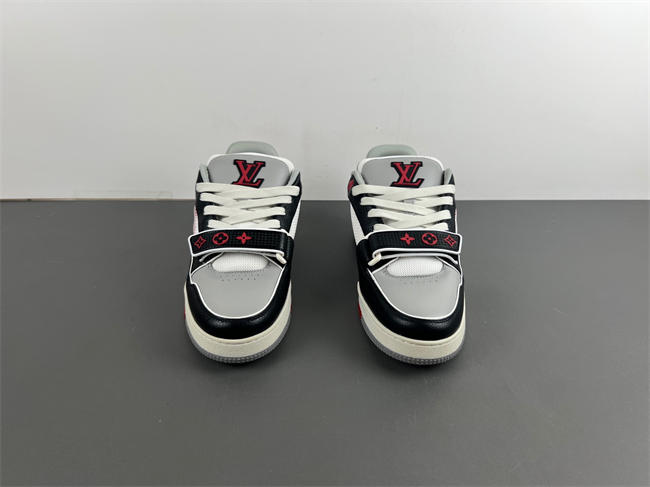 l**is V*t*n lv trainer