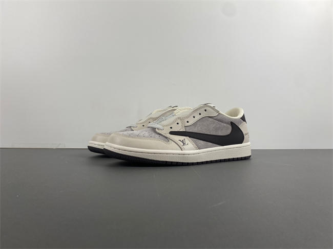 Travis Scott x Air Jordan 1 Low OG  LX1988-100