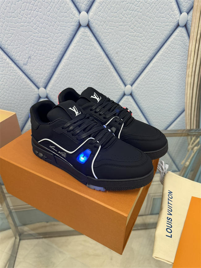 Lv Trainer Sneaker