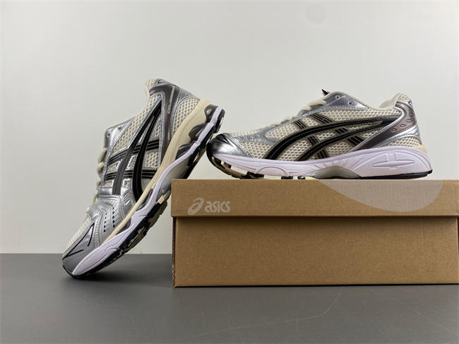 As*ic*s gel-kayano 14