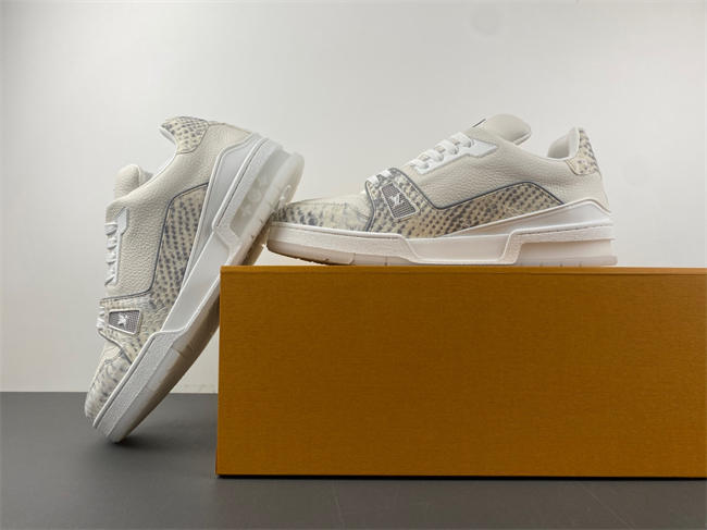 l0*is V*t0n lv trainer 49