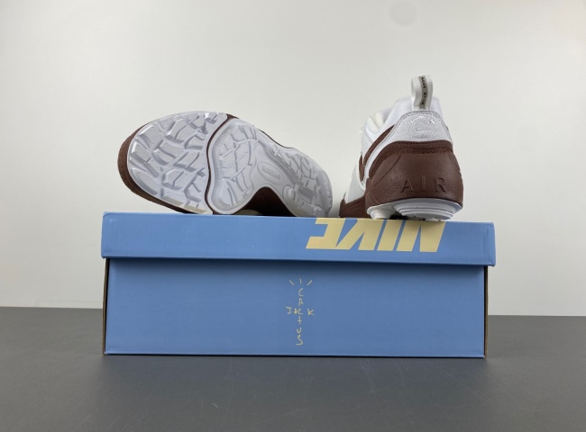 Nike Travis Scott x Nike Zoom Field Jaxx HQ3073-100