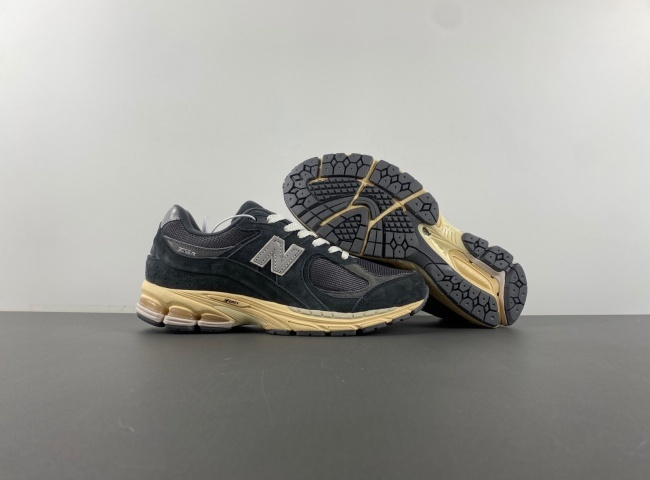 new balance NB M2002RHO