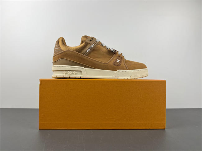 l0*is V*t0n lv trainer lv8128