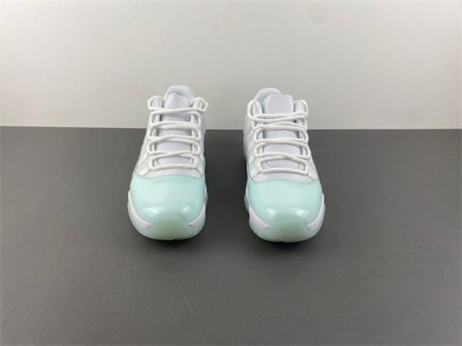 Air Jordan 11 Low “Igloo” AH7860-103