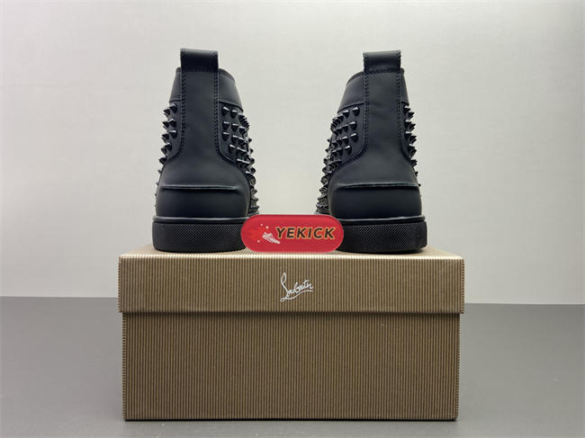 Ch**an louboutin