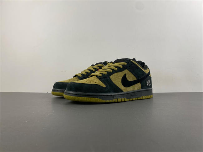 S*p*e x nike sb dunk low “camper green” hq8487-300