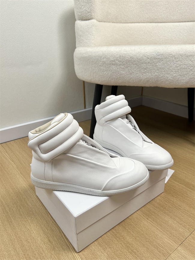 ma*s*n martin Ma*i*la sneaker