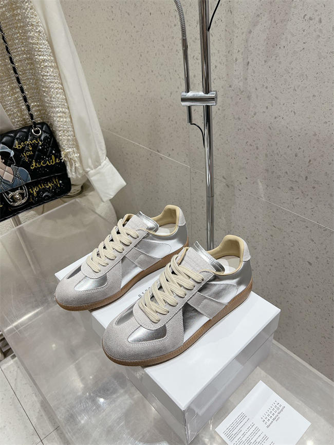 ma*s*n martin Ma*i*la sneaker