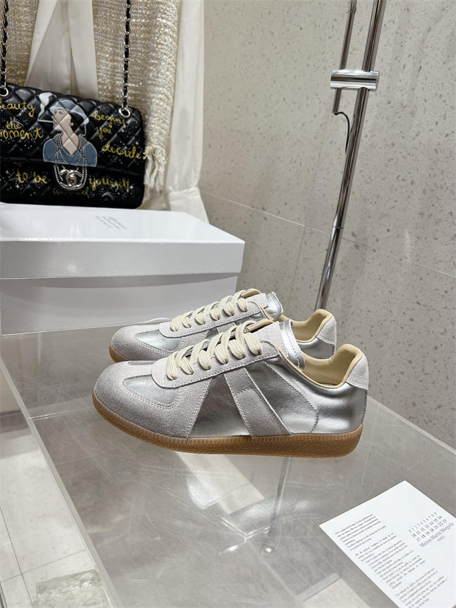 ma*s*n martin Ma*i*la sneaker