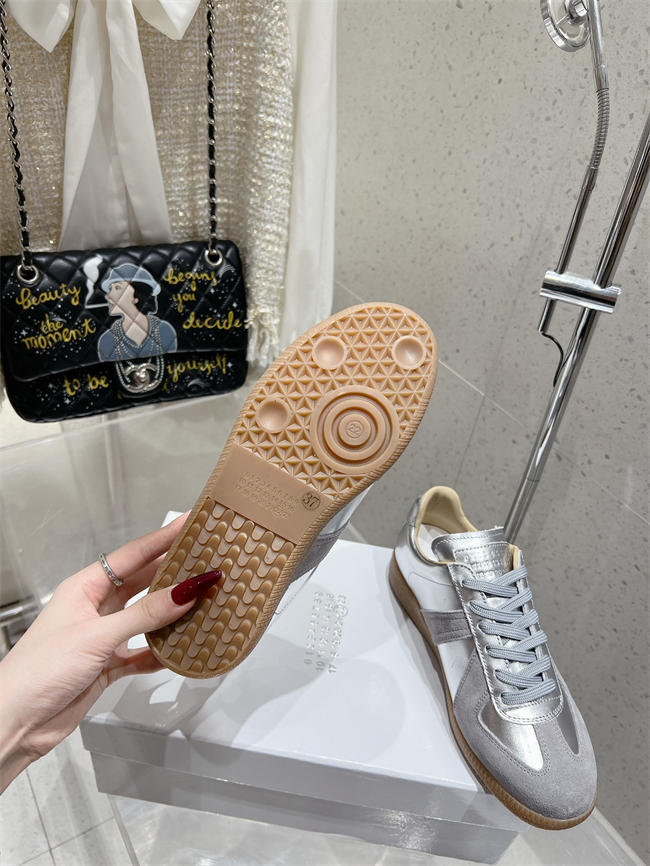 ma*s*n martin Ma*i*la sneaker